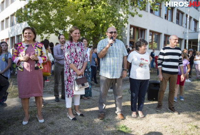 Fát ültettek, tantermeket adtak át a Lánchíd Utcai Általános Iskolában